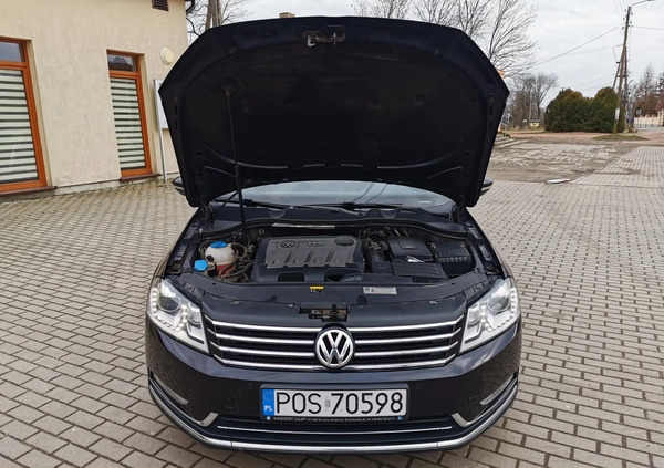 Volkswagen Passat cena 41900 przebieg: 247000, rok produkcji 2013 z Chojnów małe 379